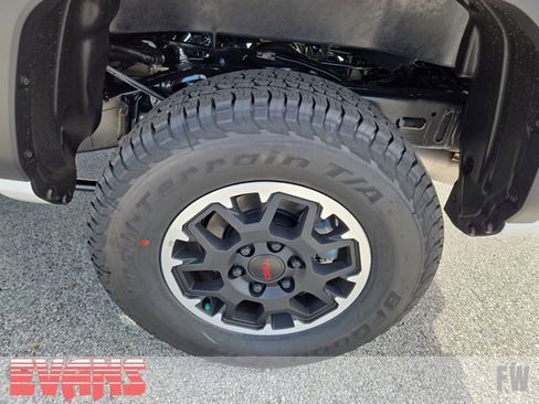 New 2026 Toyota Tacoma TRD Off-Road w/ TRD Off Road Upgrade Package AWD/4WD image 29
