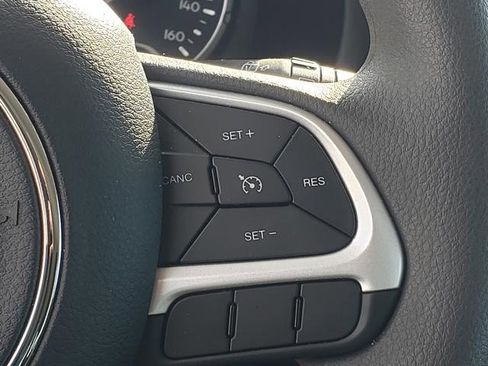 Used 2023 Jeep Renegade Latitude image 21