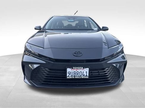 Used 2025 Toyota Camry LE image 8