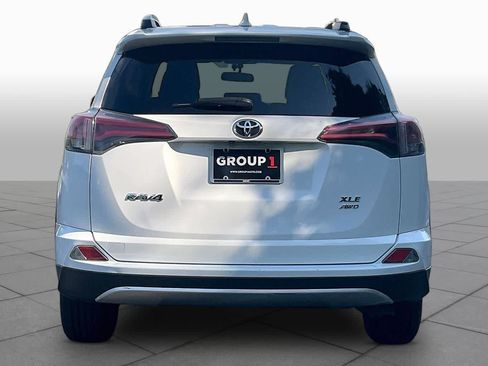 Used 2016 Toyota RAV4 XLE AWD/4WD image 4