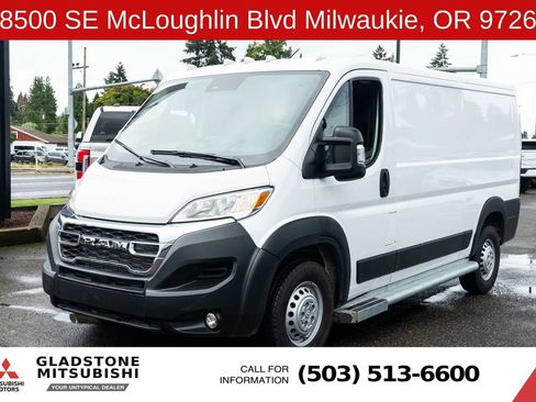 Used 2025 RAM ProMaster 2500 w/ U-Haul Equipment Group FWD image 4