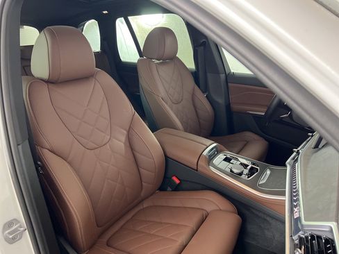 Certified 2024 BMW X5 xDrive40i w/ Premium Package image 24