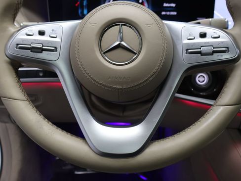 Used 2019 Mercedes-Benz S 450 Sedan image 18