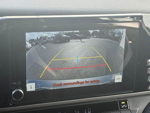 Used 2025 Toyota Camry SE image 24