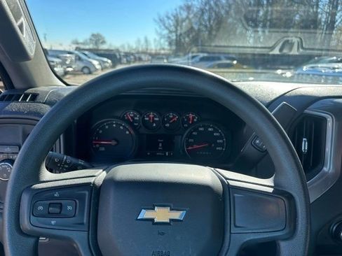 Used 2020 Chevrolet Silverado 1500 Custom w/ Custom Value Package image 33