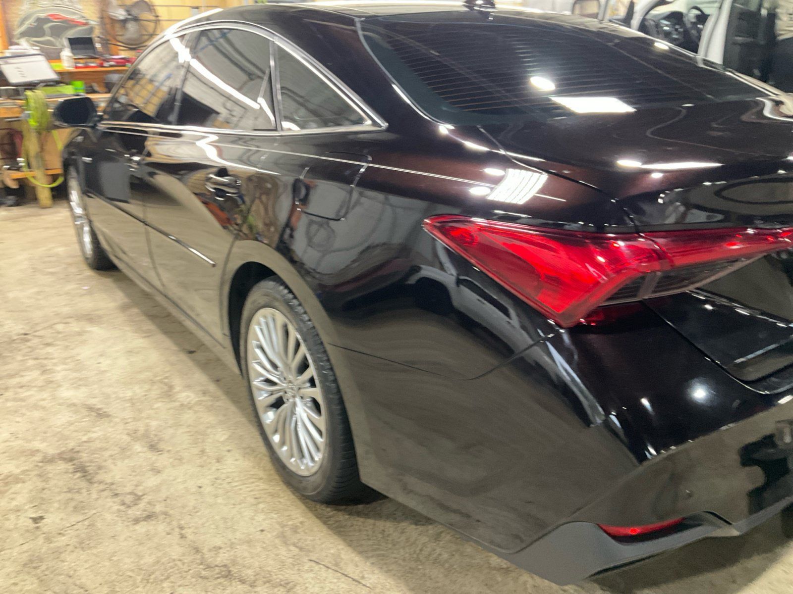 Used 2020 Toyota Avalon Limited w/ Advanced Safety Package FWD image 20