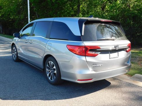 Used 2021 Honda Odyssey EX-L image 3