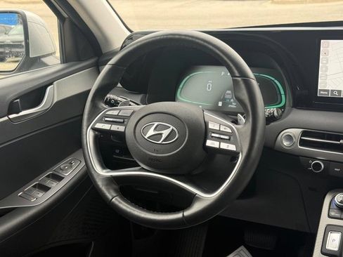 Used 2024 Hyundai Palisade SEL FWD image 16