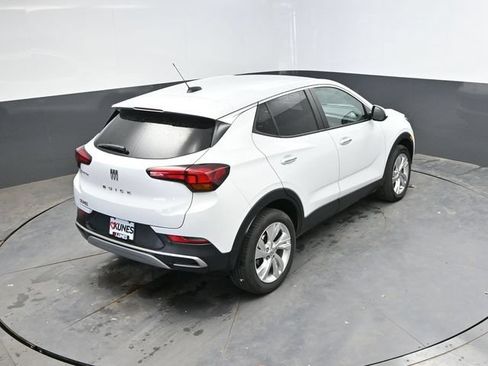 Used 2025 Buick Encore GX Preferred AWD/4WD image 36