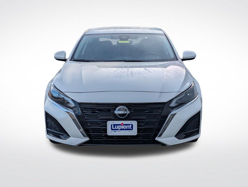 Used 2023 Nissan Altima 2.5 SV AWD/4WD image 11