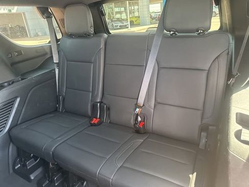 Used 2022 Chevrolet Tahoe Z71 AWD/4WD image 22