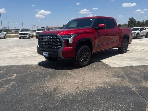 Used 2025 Toyota Tundra Platinum AWD/4WD image 1