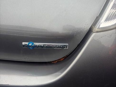 Used 2015 Nissan Leaf S image 9