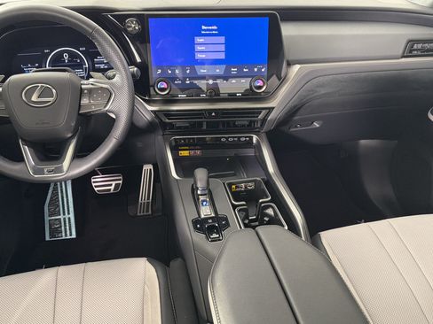 Used 2026 Lexus TX 500h AWD w/ Technology Package image 28