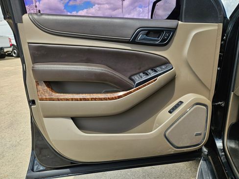 Used 2017 Chevrolet Suburban Premier AWD/4WD image 12