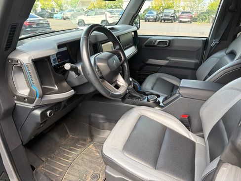 Used 2023 Ford Bronco Black Diamond w/ Sasquatch Package AWD/4WD image 6