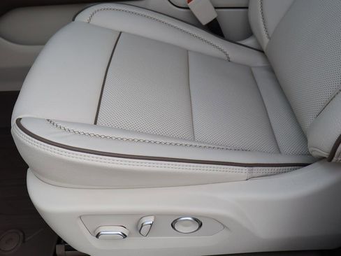 New 2026 GMC Yukon XL Denali w/ LPO, Floor Liner Package image 19