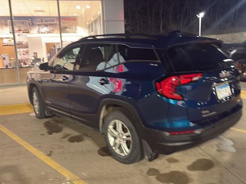 Used 2019 GMC Terrain SLE w/ Driver Convenience Package image 5