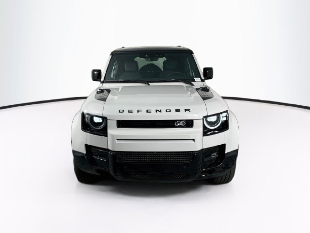 New 2026 Land Rover Defender 110 X-Dynamic SE AWD/4WD image 2