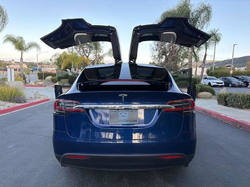 Used 2020 Tesla Model X Long Range AWD/4WD image 30