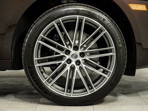 New 2026 Porsche Macan S image 40