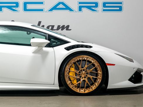 Used 2015 Lamborghini Huracan LP 610-4 image 41