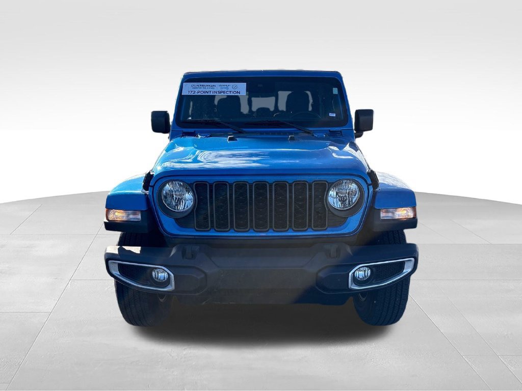 Used 2024 Jeep Gladiator Sport AWD/4WD image 8