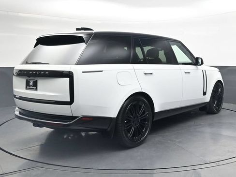 Used 2023 Land Rover Range Rover Long Wheelbase SE AWD/4WD image 4