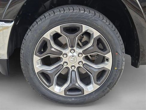 Used 2019 RAM 1500 Limited image 23