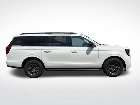 Used 2025 Ford Expedition Max Active AWD/4WD image 7
