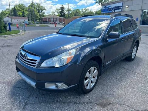 Used 2012 Subaru Outback 3.6R Limited AWD/4WD image 1