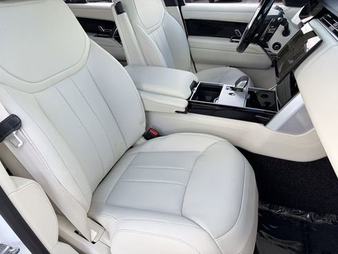 New 2026 Land Rover Range Rover SE image 10