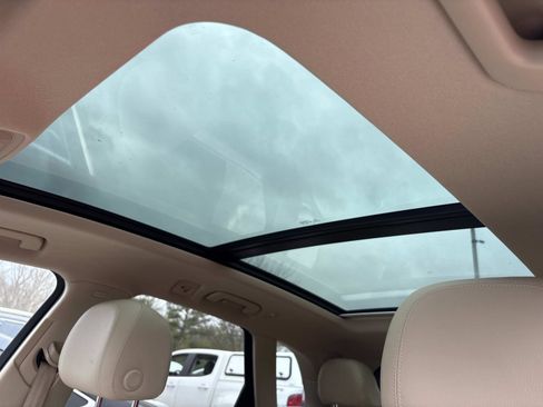 Used 2018 Audi Q5 2.0T Premium Plus w/ Premium Plus Package image 17