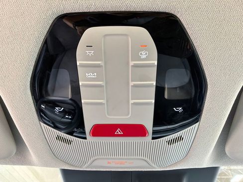 Used 2025 Kia K4 FWD image 16