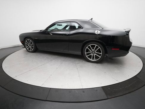 Used 2023 Dodge Challenger R/T w/ Plus Package image 12