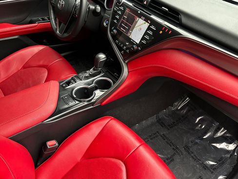 Used 2019 Toyota Camry XSE w/ Navigation Package image 15