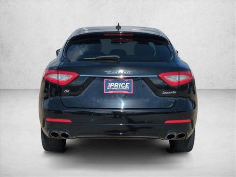 Used 2019 Maserati Levante image 6