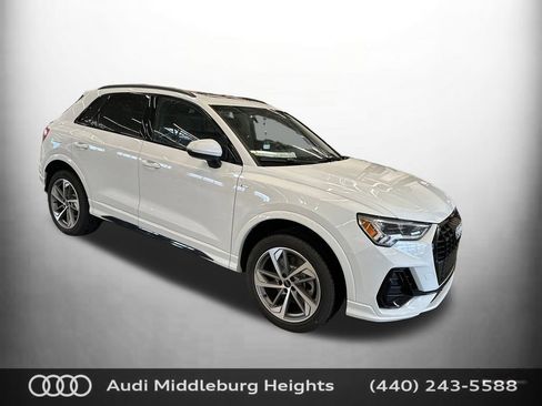 New 2025 Audi Q3 2.0T Premium image 1