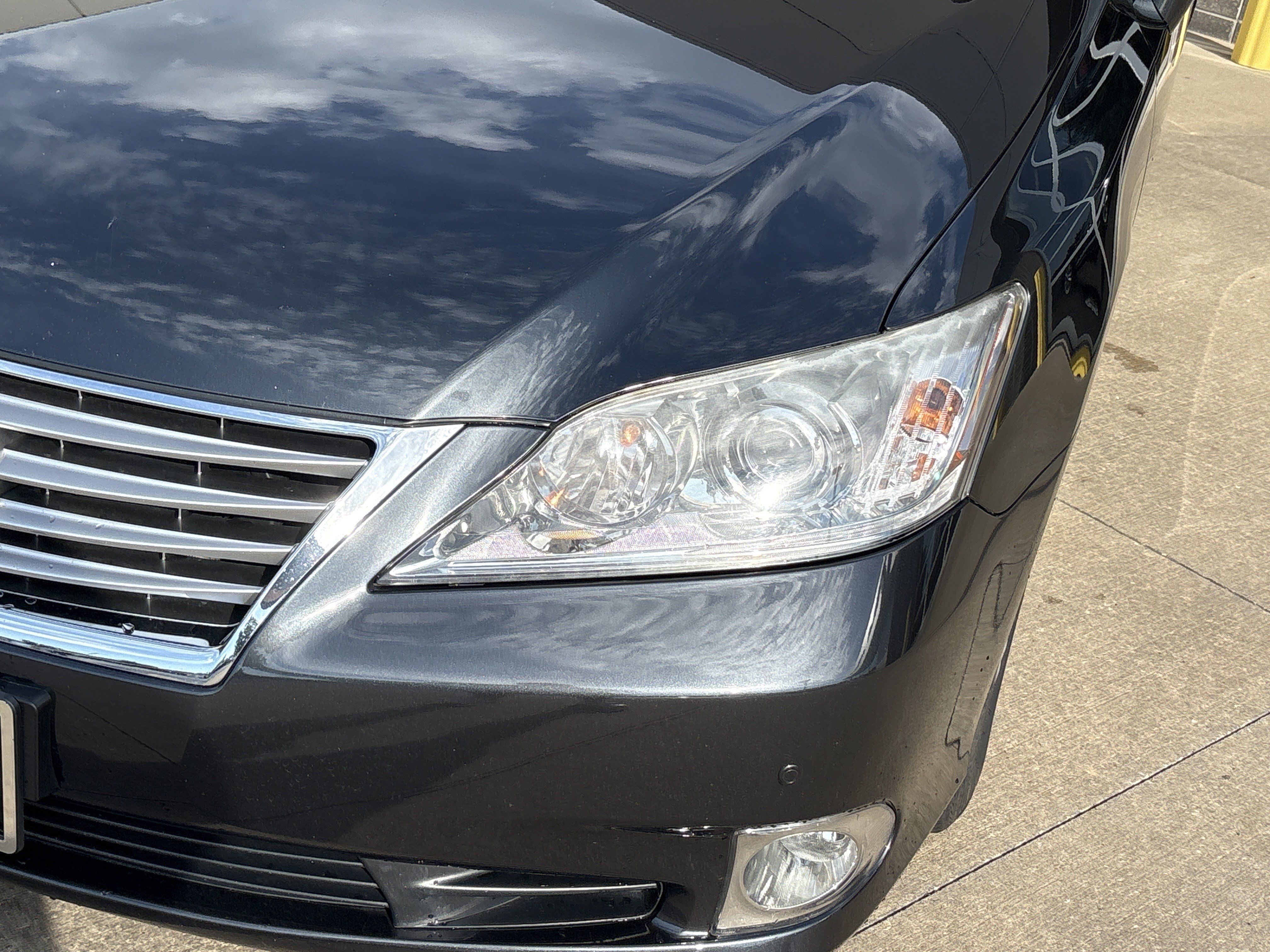 Used 2011 Lexus ES 350 w/ Preferred Accessory Package FWD image 6