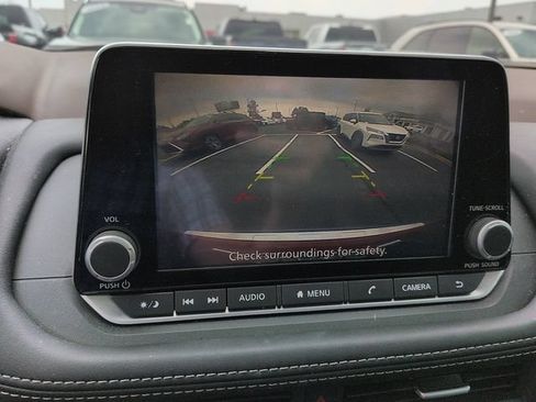 Used 2023 Nissan Rogue SV w/ SV Premium B Package FWD image 22