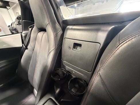 Used 2017 MAZDA MX-5 Miata RF Grand Touring RWD image 31