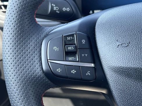 Used 2023 Ford Escape ST-Line Select AWD/4WD image 22