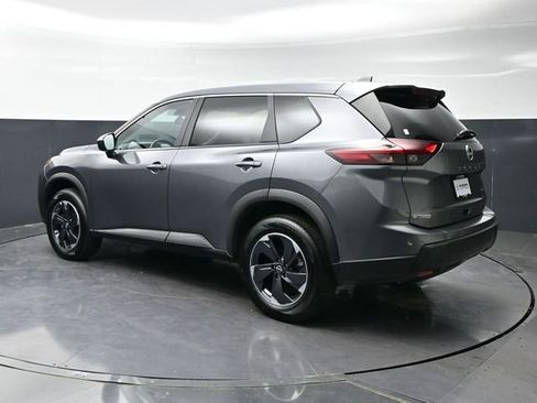 Used 2025 Nissan Rogue SV AWD/4WD image 7