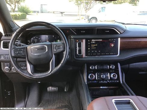Used 2023 GMC Yukon Denali Ultimate AWD/4WD image 13