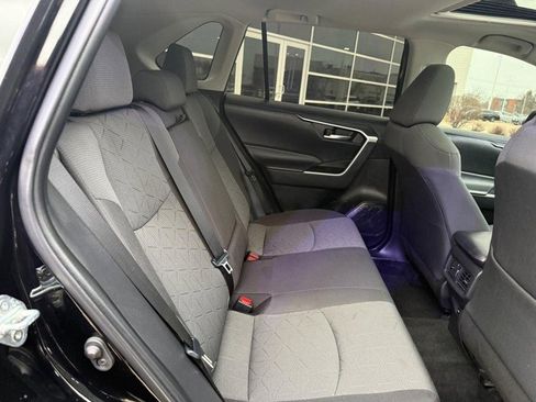 Used 2022 Toyota RAV4 XLE w/ Convenience Package image 12