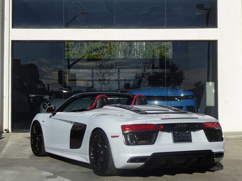 Used 2018 Audi R8 V10 image 5