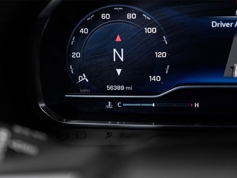 Used 2024 Chevrolet Suburban Premier image 13