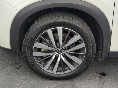 Used 2022 Nissan Pathfinder Platinum w/ Cargo Package image 13