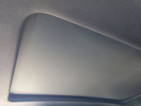 Used 2025 Volkswagen Atlas Cross Sport SEL image 20