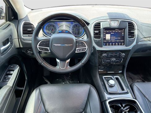 Used 2018 Chrysler 300 Limited w/ Safetytec Plus Group RWD image 23